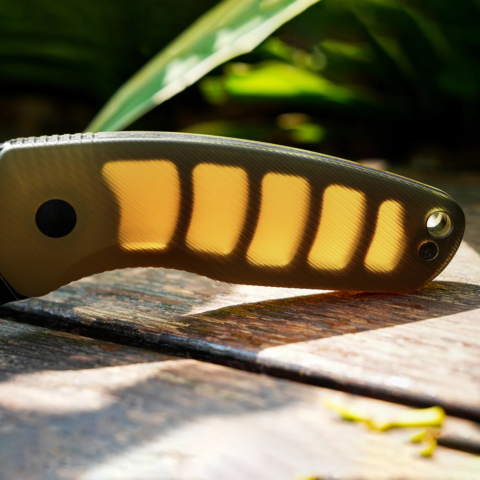 Hornet | Bee Belly Hollowed-out Handle | 14C28N | Fixed Blade | KizerV™ 1074A2 - Image 14