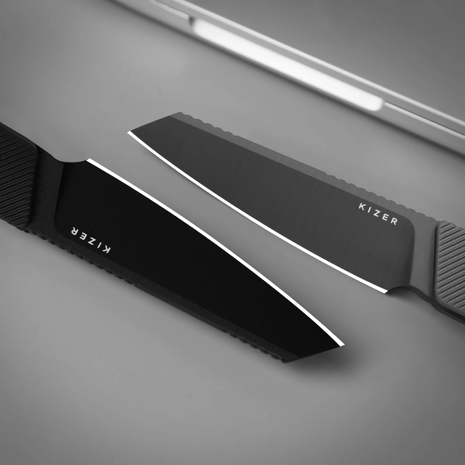 Hallow | Aluminium + Carbon Fiber | CPM 10V | KizerB™ 1123A2 - Image 12