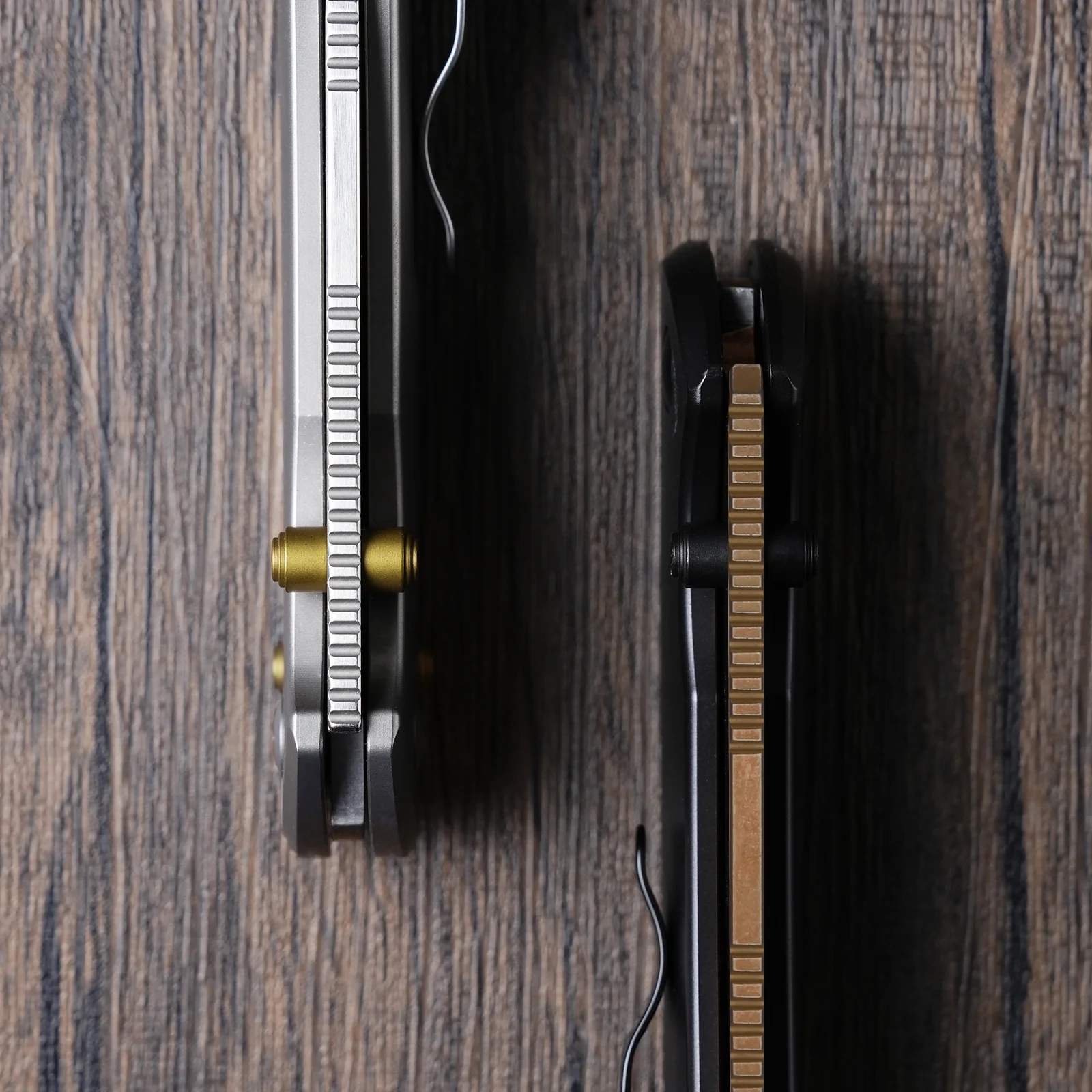 T1 BD | Kizer Button Liner Lock™ | Elmax with DLC | Aluminum Handle | KizerB™ 3490.2BDA1 - Image 13