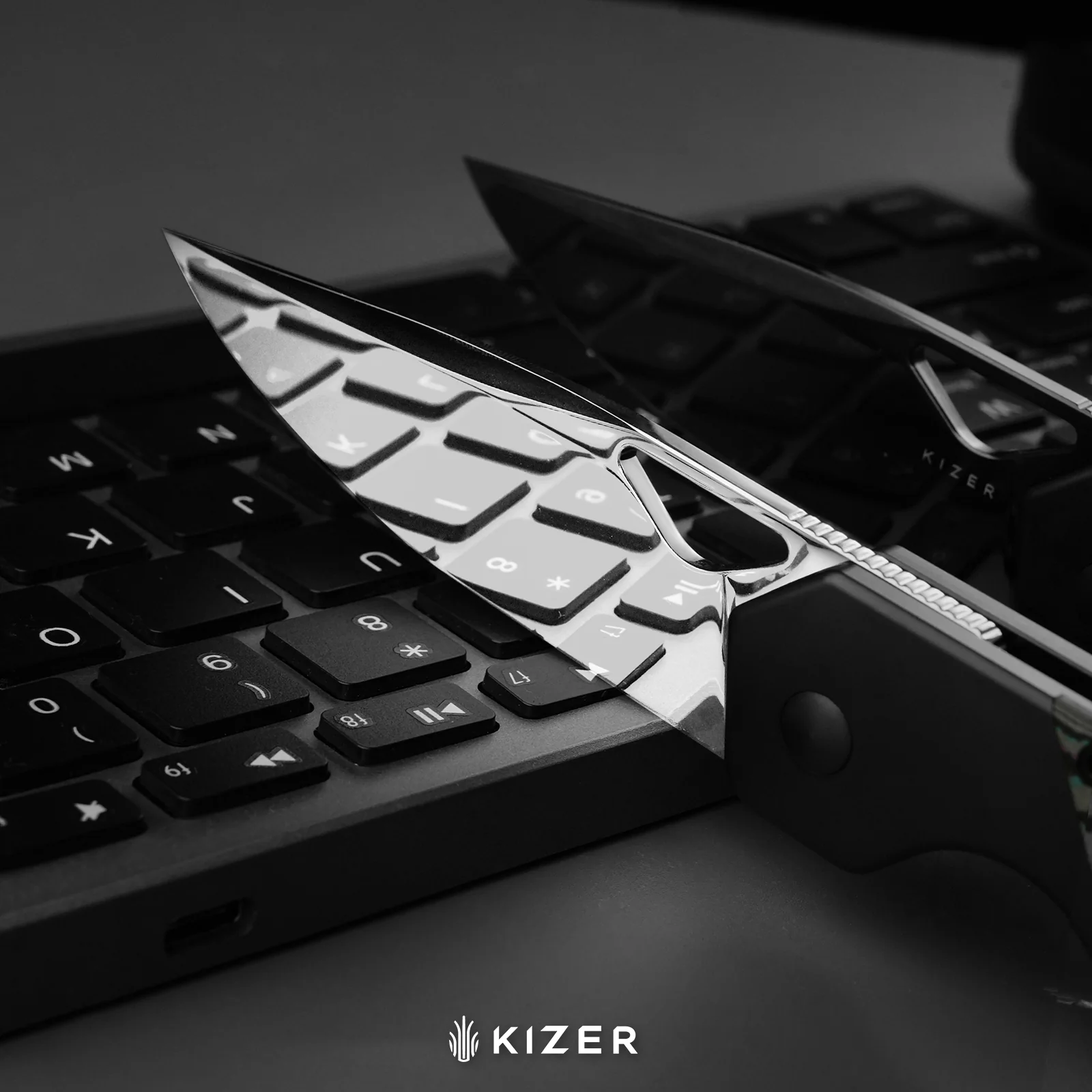 Militaw® | S45VN | Polished DLC Ultra | Titanium+KizerNova™ Joker Carbon Fiber| KizerB™ 3634A9 - Image 8