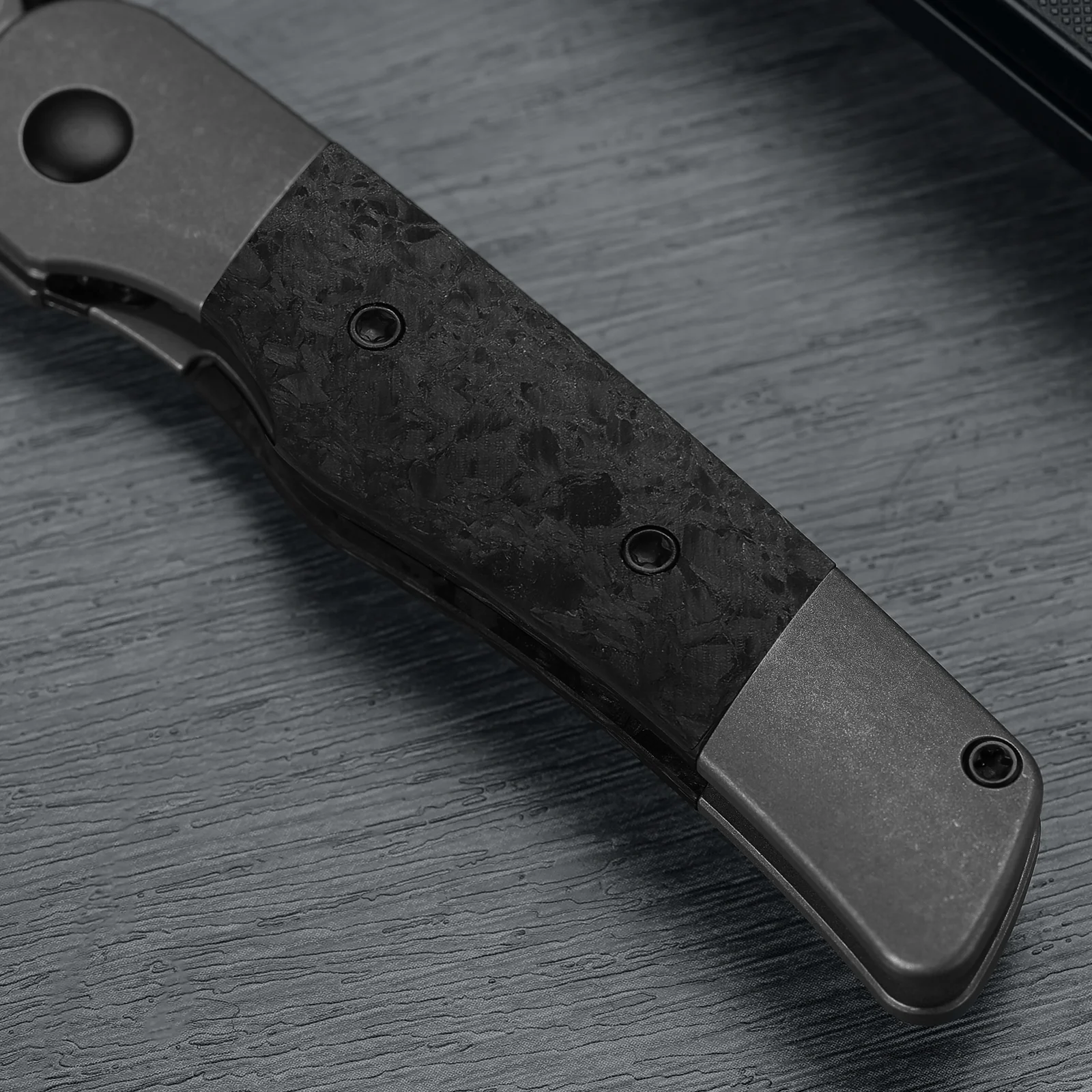 Coywolf | Compound Grind | Titanium & Reconstituted Wood | Frame Lock | KizerB™ 3685A2 - Image 13