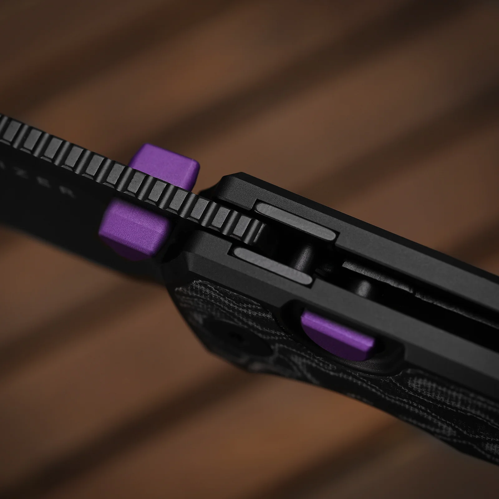 Wharning | Kizer Button Liner Lock™ | WHARNCLIFF | S45VN | KizerB™ 3738A1 - Image 12