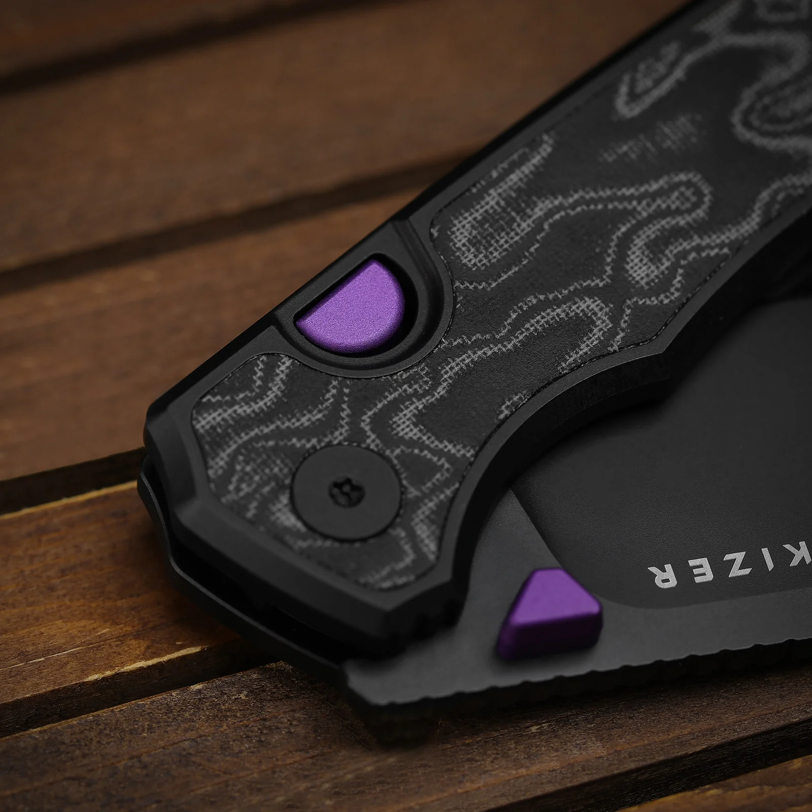 Wharning | Kizer Button Liner Lock™ | WHARNCLIFF | S45VN | KizerB™ 3738A1 - Image 13
