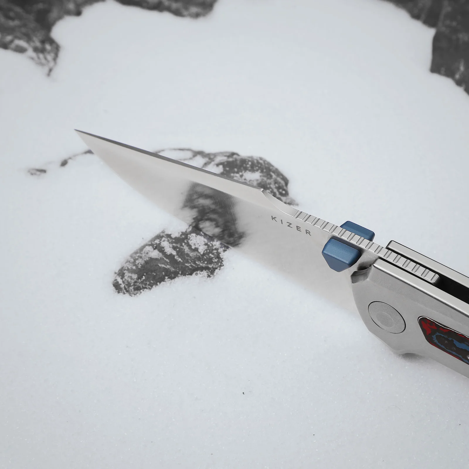 Feweed XL | S90V | Harpoon Blade | Titanium & Camo Carbon Shipwreck|KizerB™ 4694A3 - Image 15