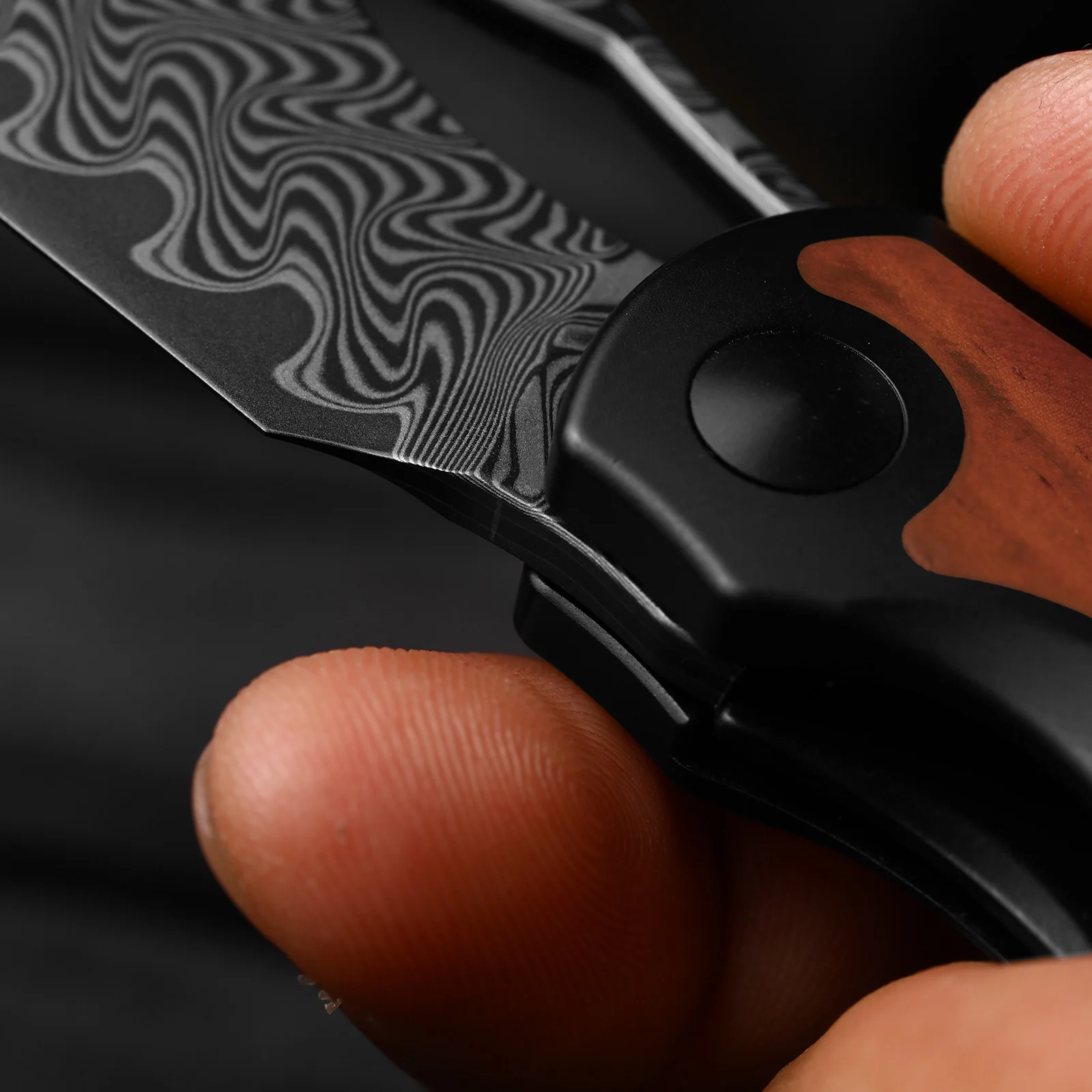 Allure | Balanced Form | Black Acid Damascus | Titanium & Panama Rosewood | KizerB™ 4763LDA3 - Image 15