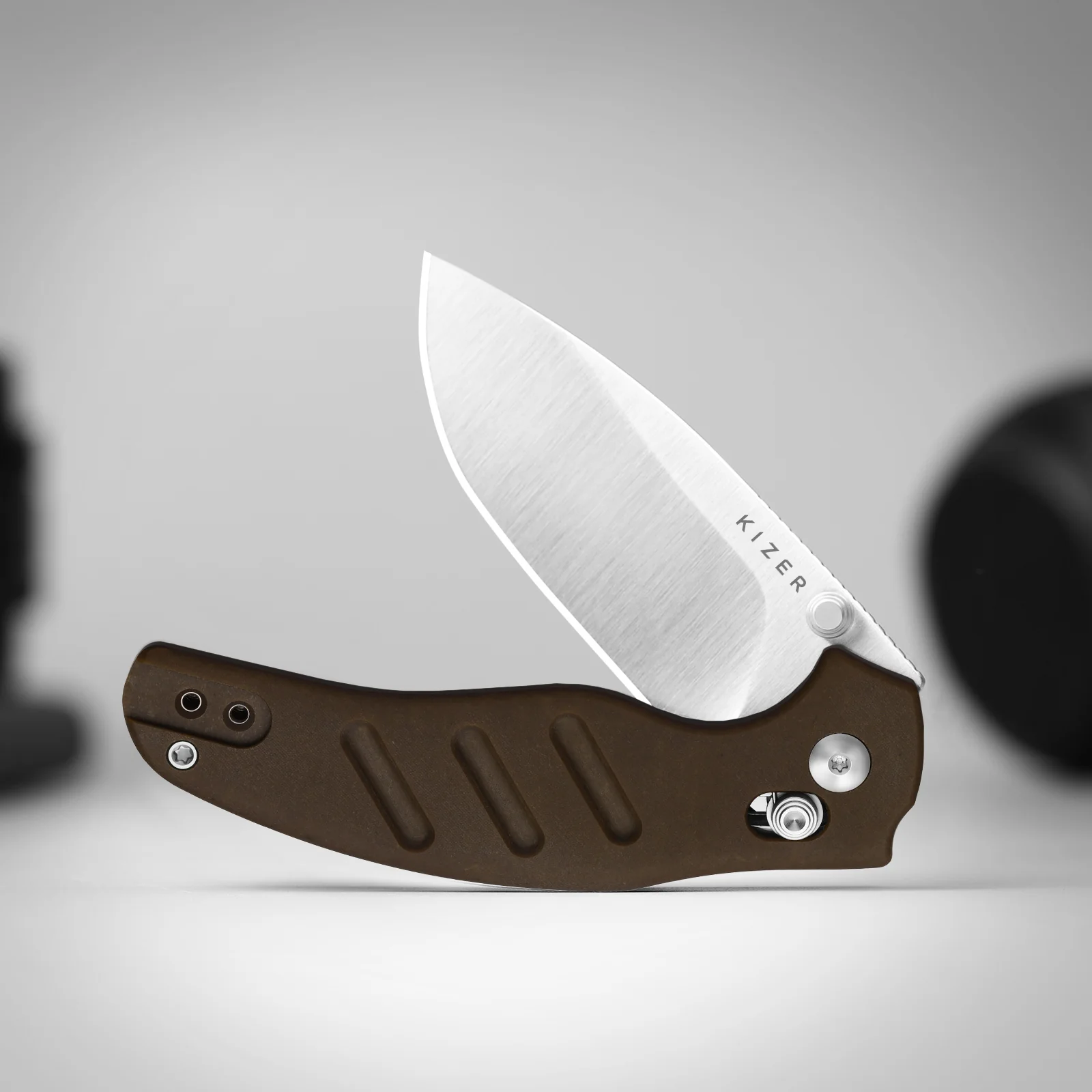 Sheepdog® C01C 2.9 CD | Kizer Clutch Lock™ | Norplex UltreX™ Micarta | Nitro-V | KizerV™ 3488.29CDA1 - Image 10