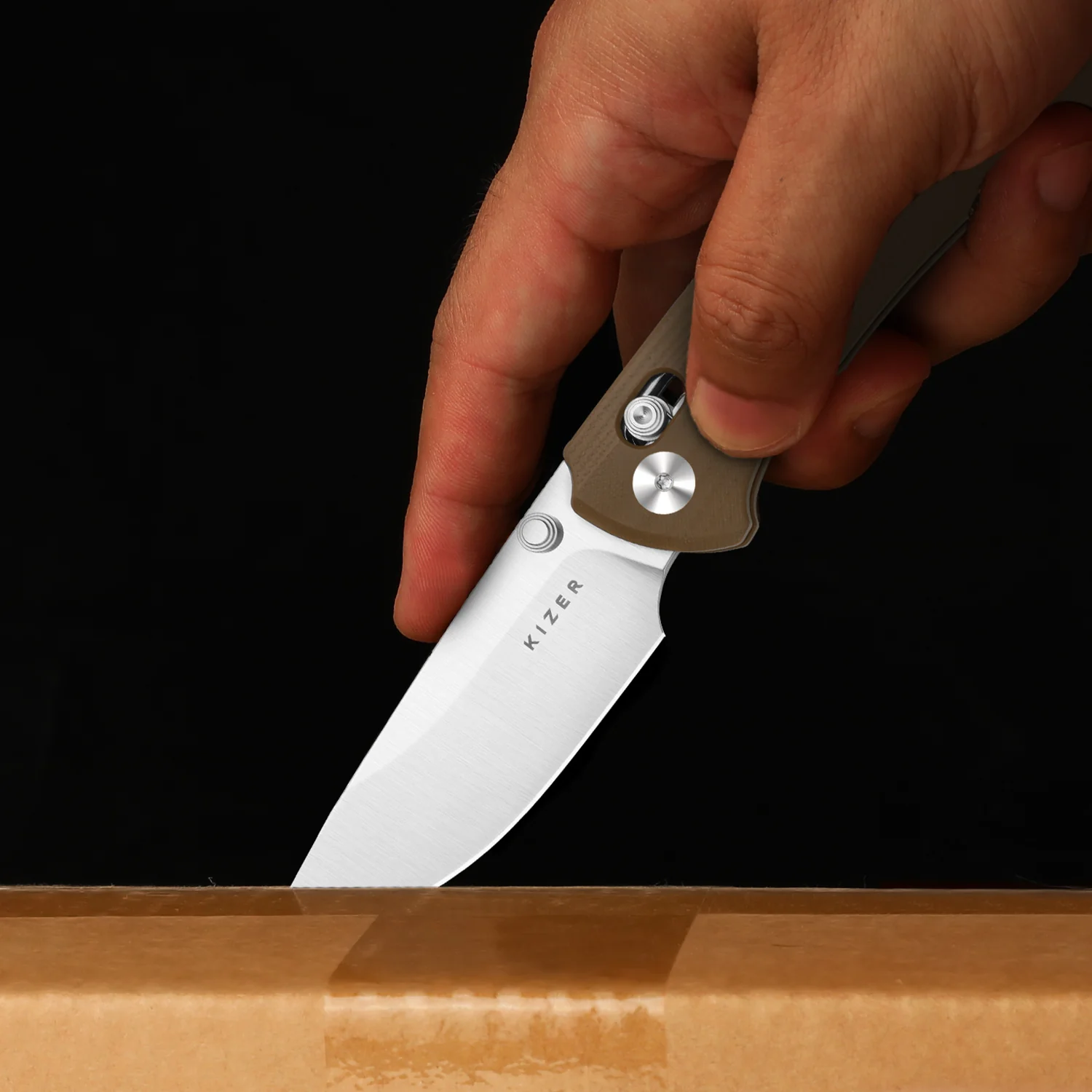 T1 CD | Kizer Clutch Lock™ | Drop Point Blade | Nitro-V| G10 | KizerV™ 3490.2CA2 - Image 15