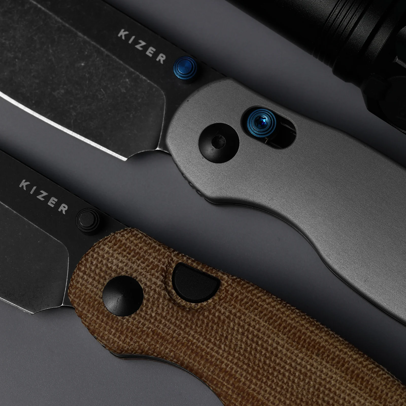 Phoca BD | Kizer Button Liner Lock™ | Black Acid Damascus | Norplex UltreX™ Micarta | KizerV™ 3781BDA3 - Image 10