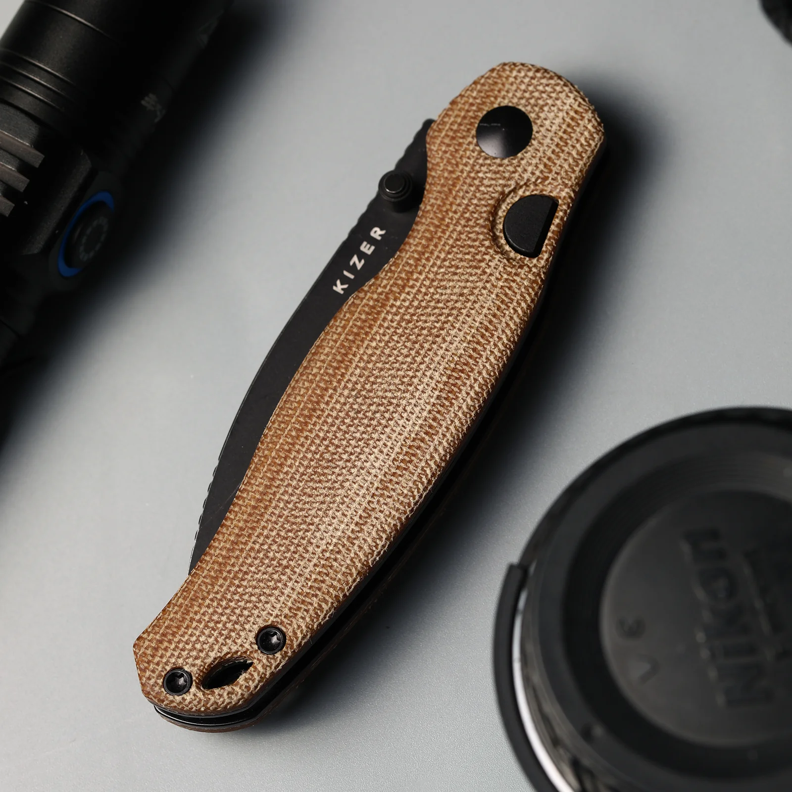 Phoca BD | Kizer Button Liner Lock™ | Black Acid Damascus | Norplex UltreX™ Micarta | KizerV™ 3781BDA3 - Image 17