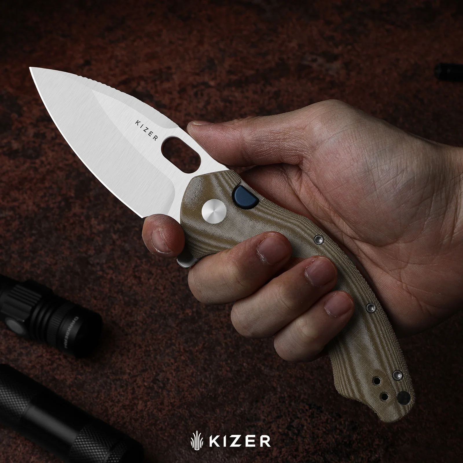 Roach XL | Kizer Button Liner Lock™ | 14C28N | Norplex UltreX™ Micarta | KizerV™ 4477BDA1 - Image 12