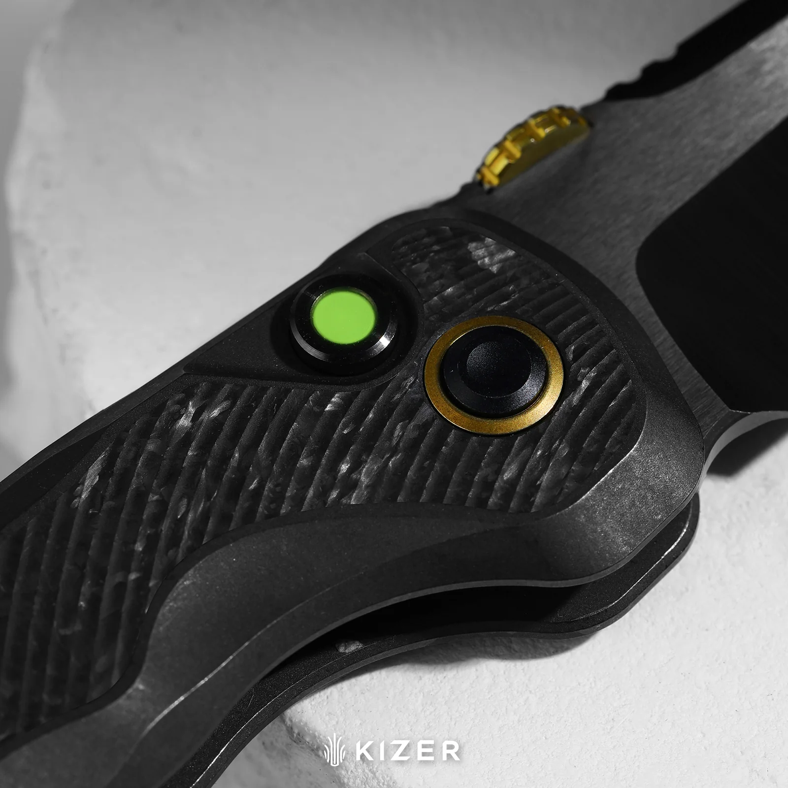 Mithril-Lefty | KineticFit™ Button Lock | M390 + DLC Ultra + Hand-Brushed | Titanium (DLC Ultra) & Fat Carbon | Exquisite Light | KizerX® FK08A1 - Image 12