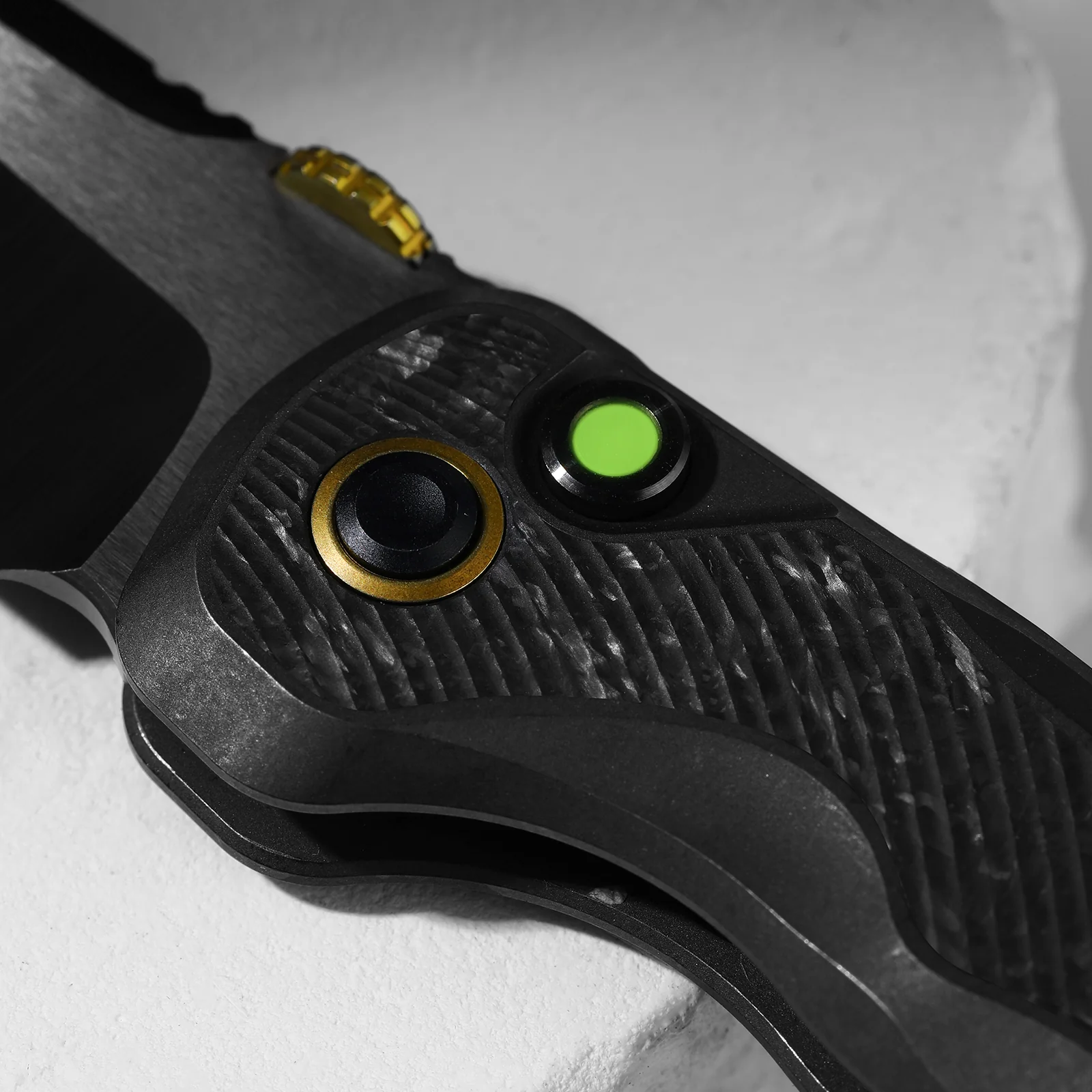 Mithril | KineticFit™ Button Lock | M390 + DLC Ultra + Hand-Brushed | Exquisite Light | KizerX® FK08A1 - Image 3